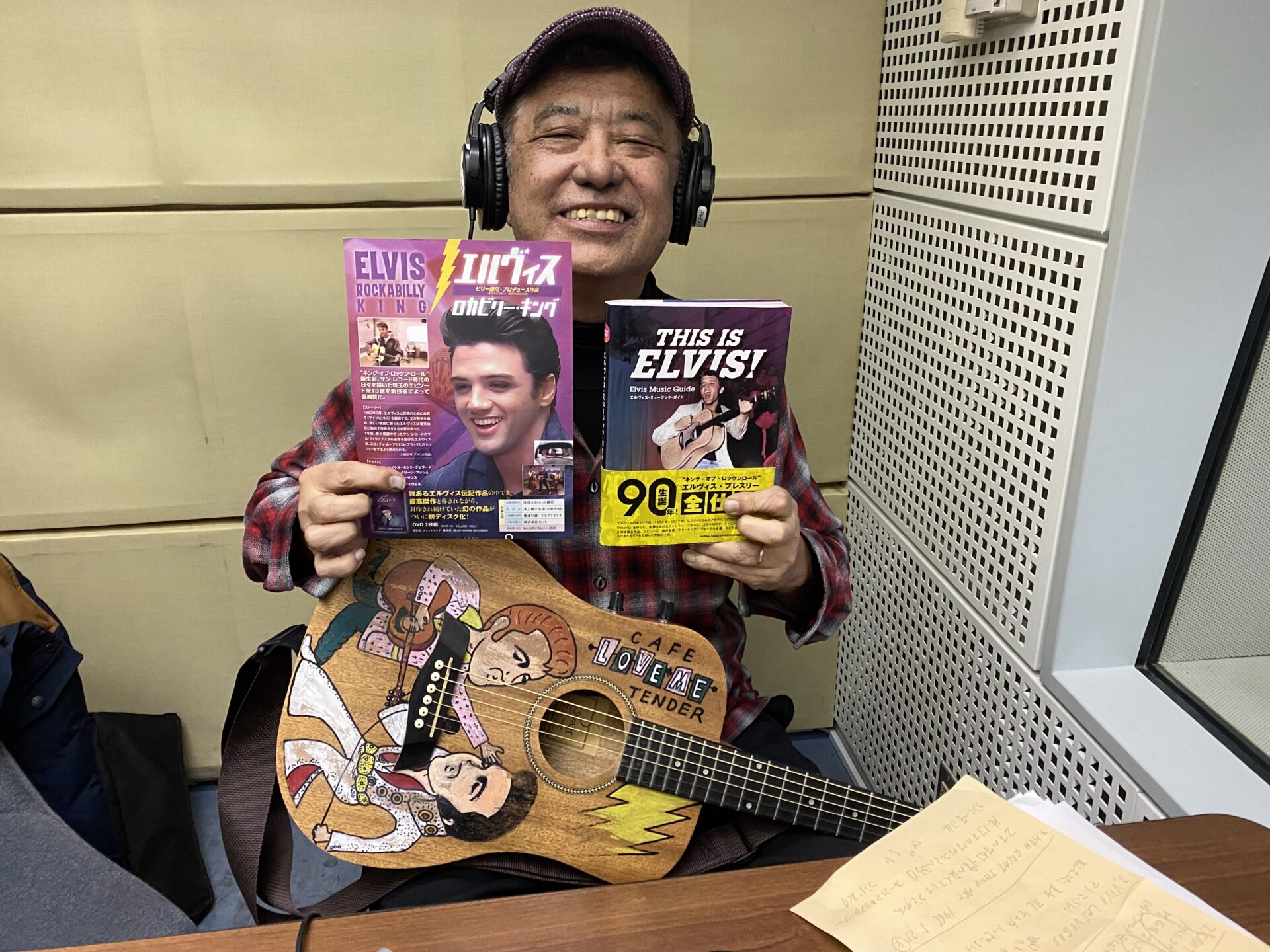 ELVIS にハマり53年。彼に人生を捧げた“ロカビリー・シンガー”ビリー諸川が、20世紀のスーパースターELVIS PRESLEYに迫る！